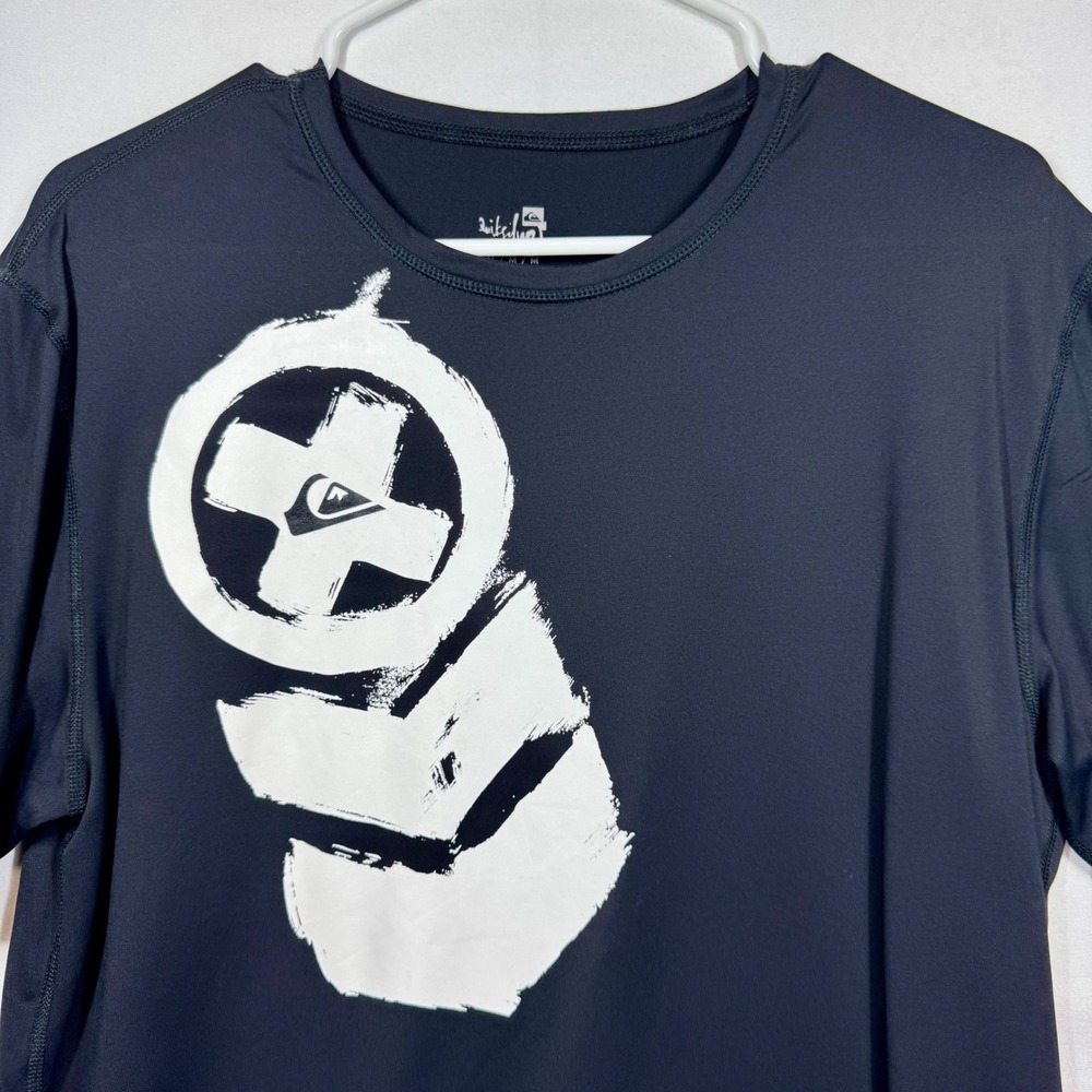 Quiksilver Active UPF Swim Shirt Athletic Training Tee Moisture Wicking Sz Med